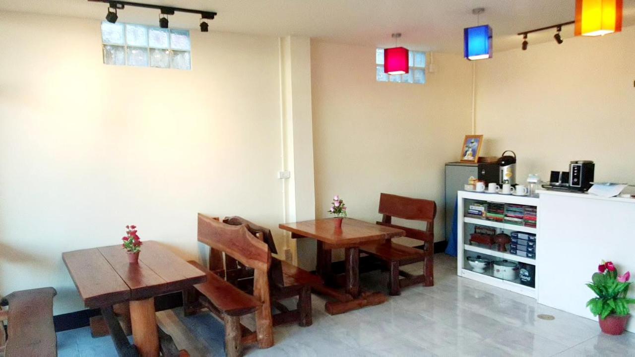 Titans House Chiang Dao Hostel Eksteriør bilde